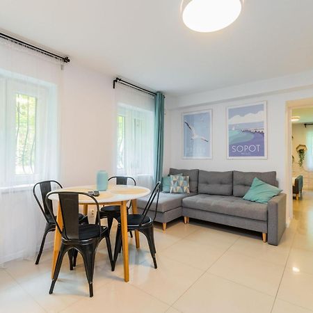 Apartament W Sopocie W Przyziemiu By Grand Apartments سوبوت المظهر الخارجي الصورة